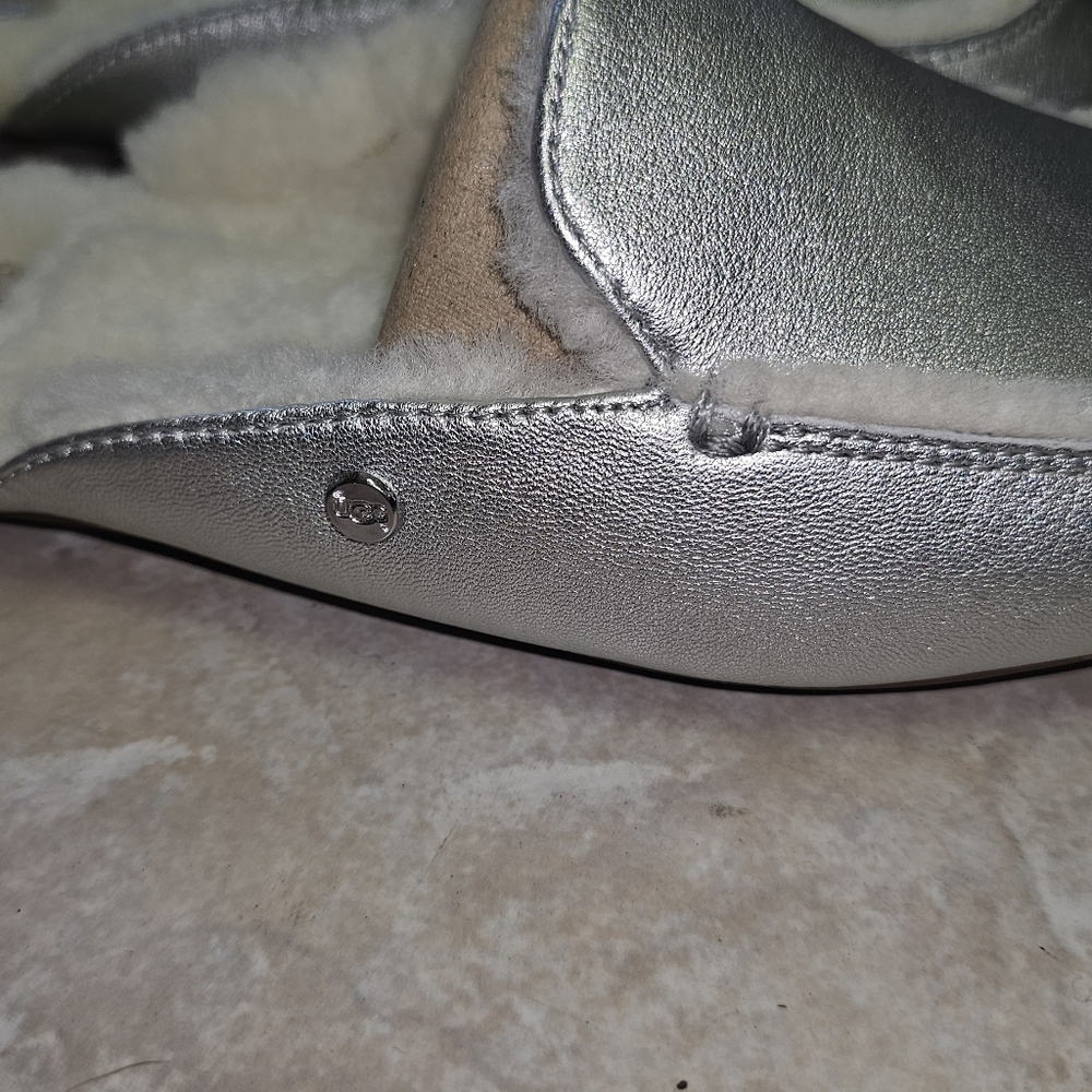 UGG Lane Metallic Silver Slippers Size 7 - Picture 4 of 11